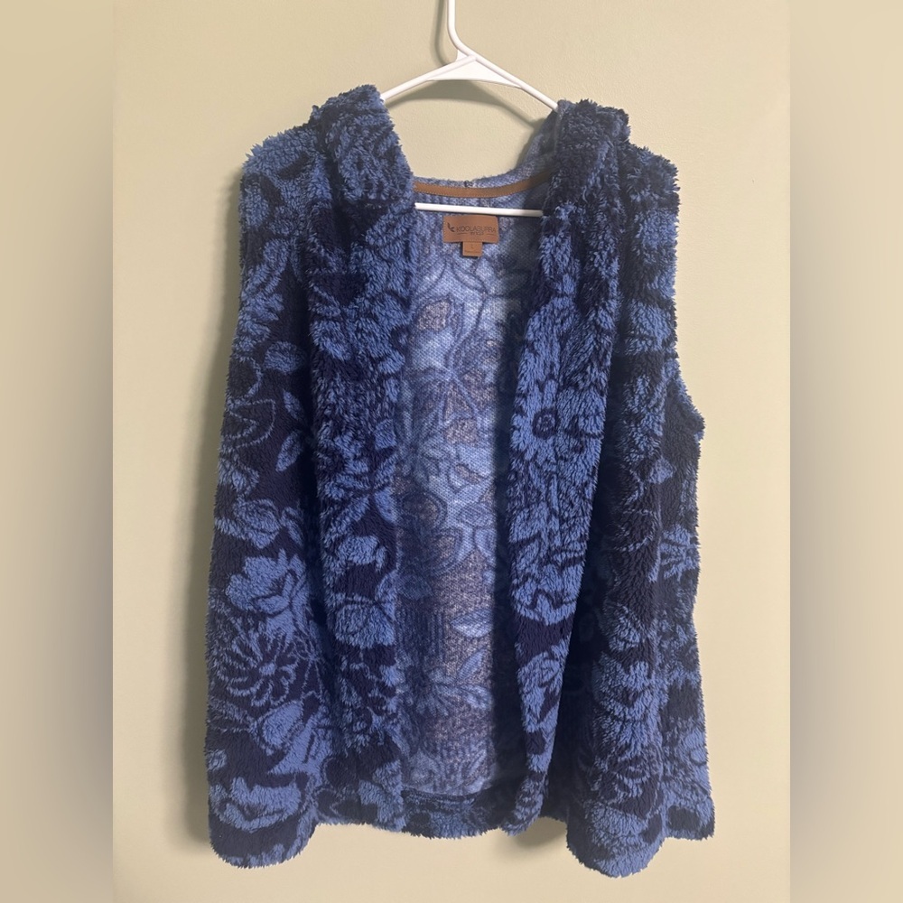 Koolaburra by UGG Cozy Sherpa Hooded Open Vest Navy Floral Size Large Soft